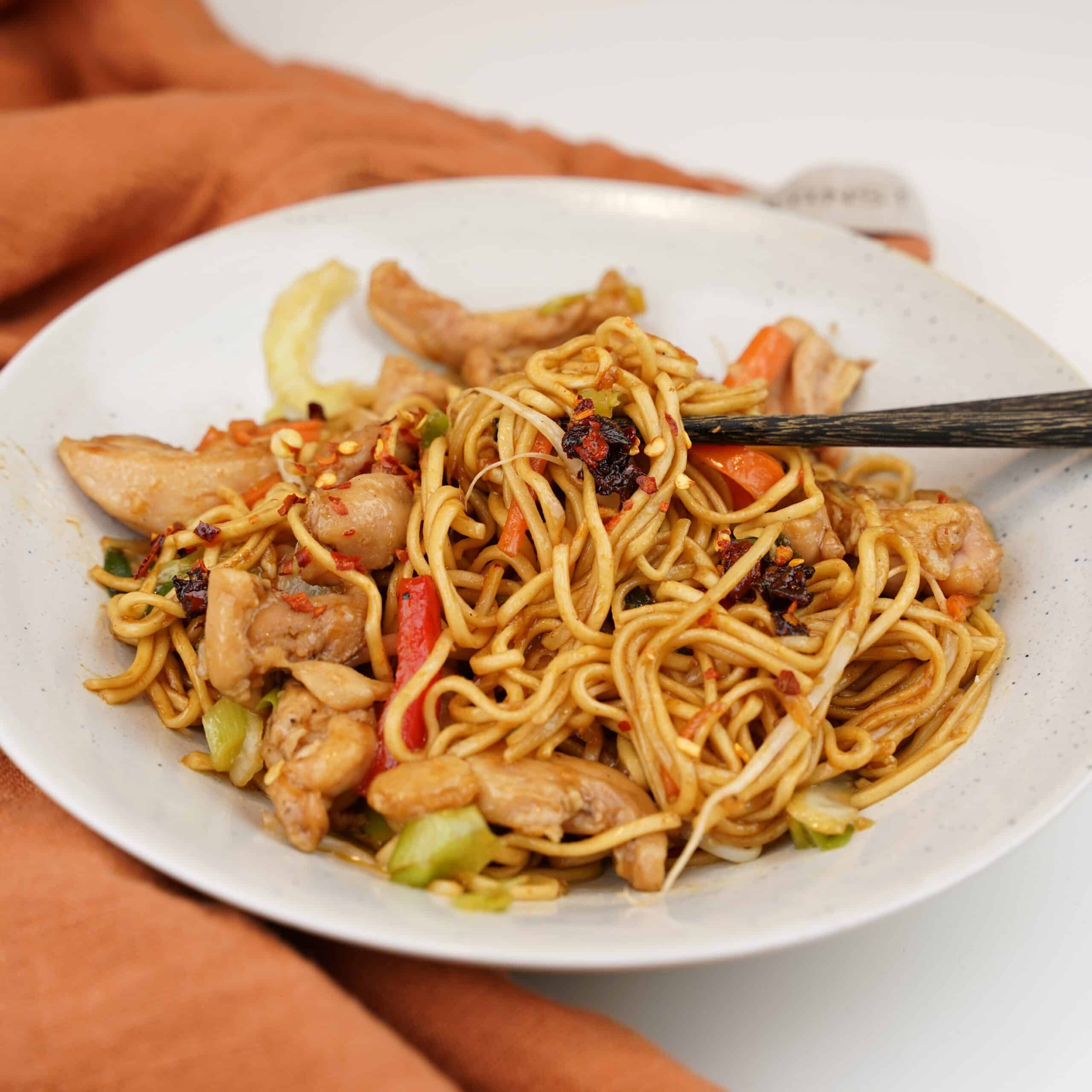 Chicken Chow Mein God Kycklingwok Med Nudlar Matinspo Se