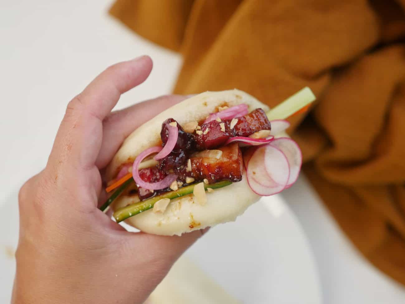 Hemmagjorda bao buns med marinerad fläsksida-image