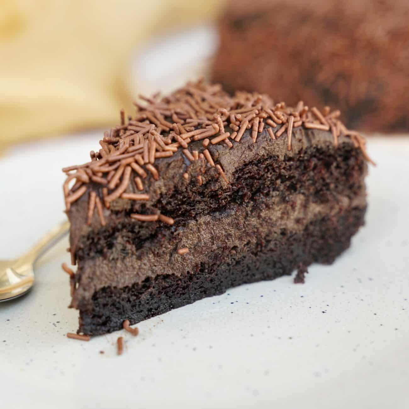 Brigaderiotårta – chokladtårta med fyllig chokladsmak