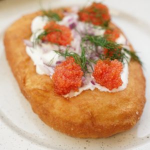 Langos - fluffiga och mjuka hemmagjorda lanogs