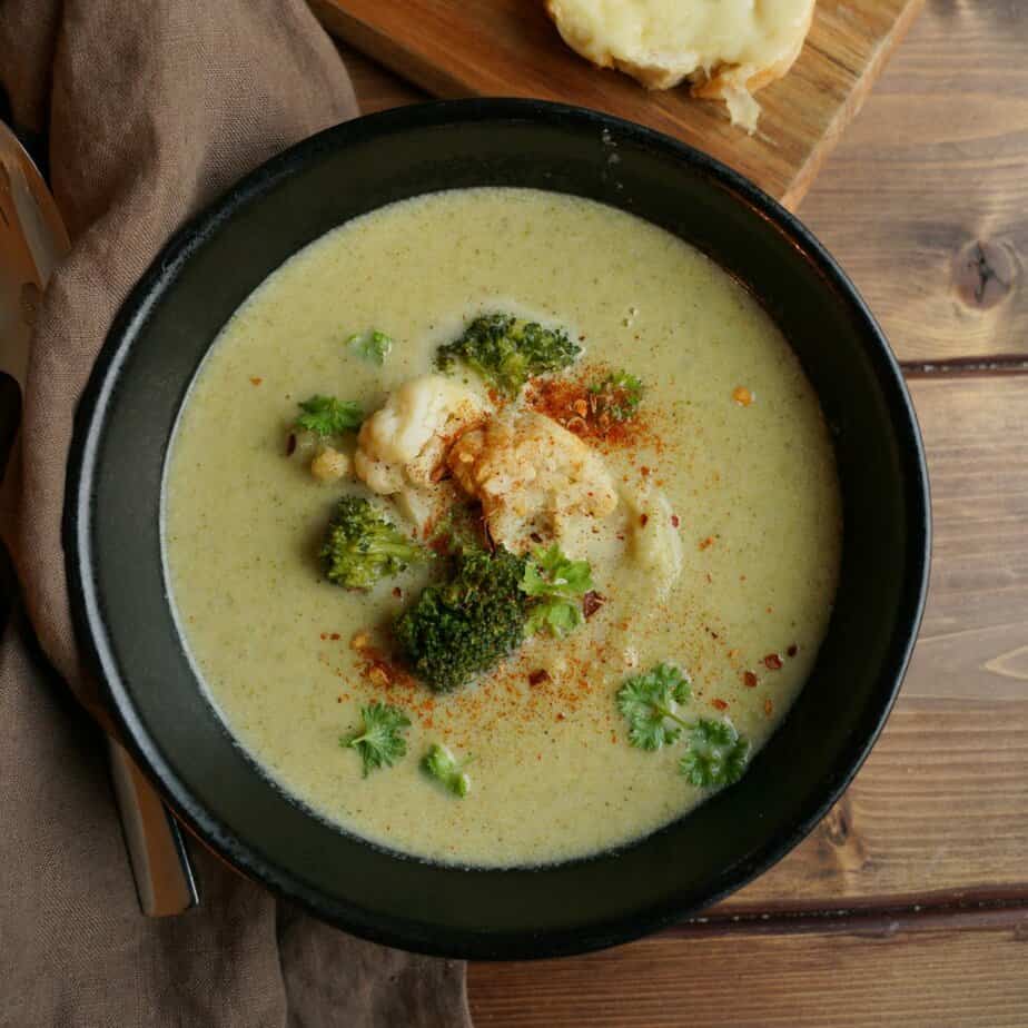 Broccoli och blomkålssoppa