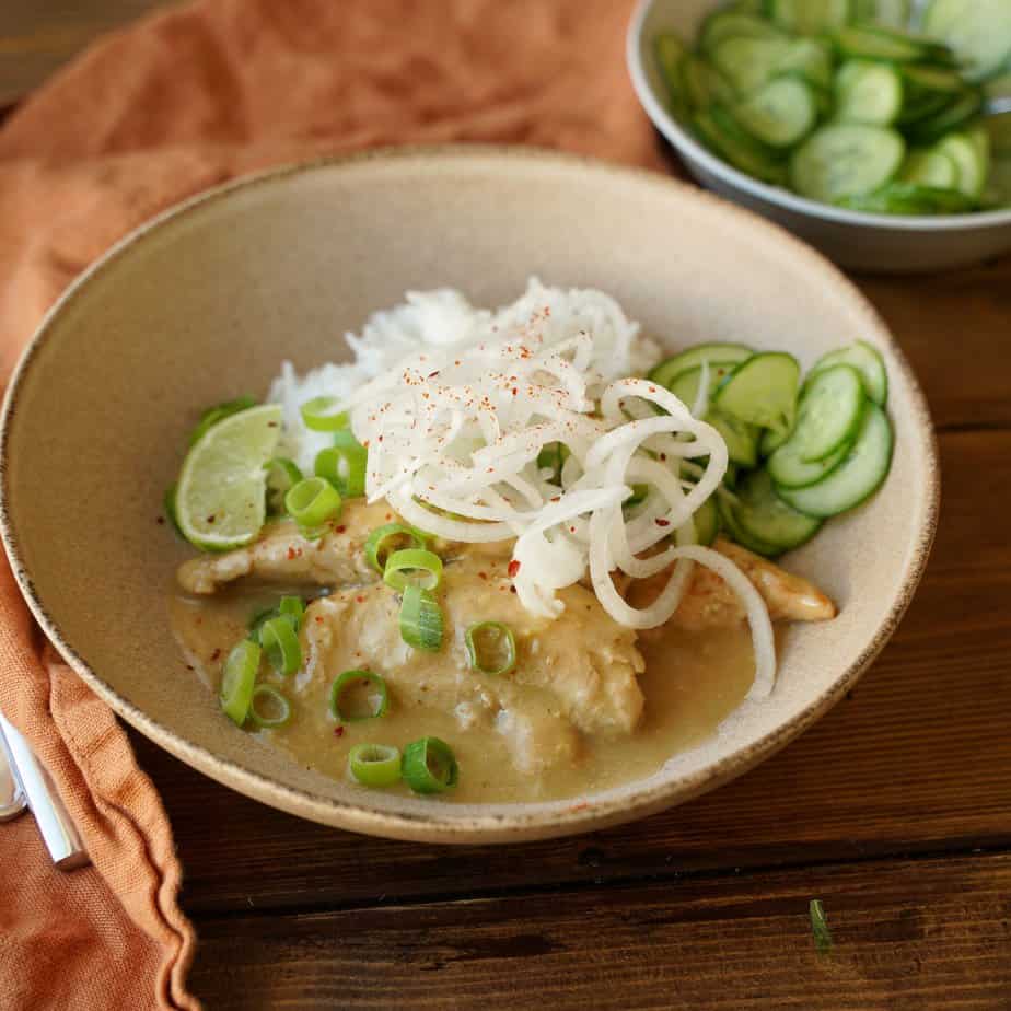 Limekyckling med ris, syrlig gurka och rättika - Matinspo.se