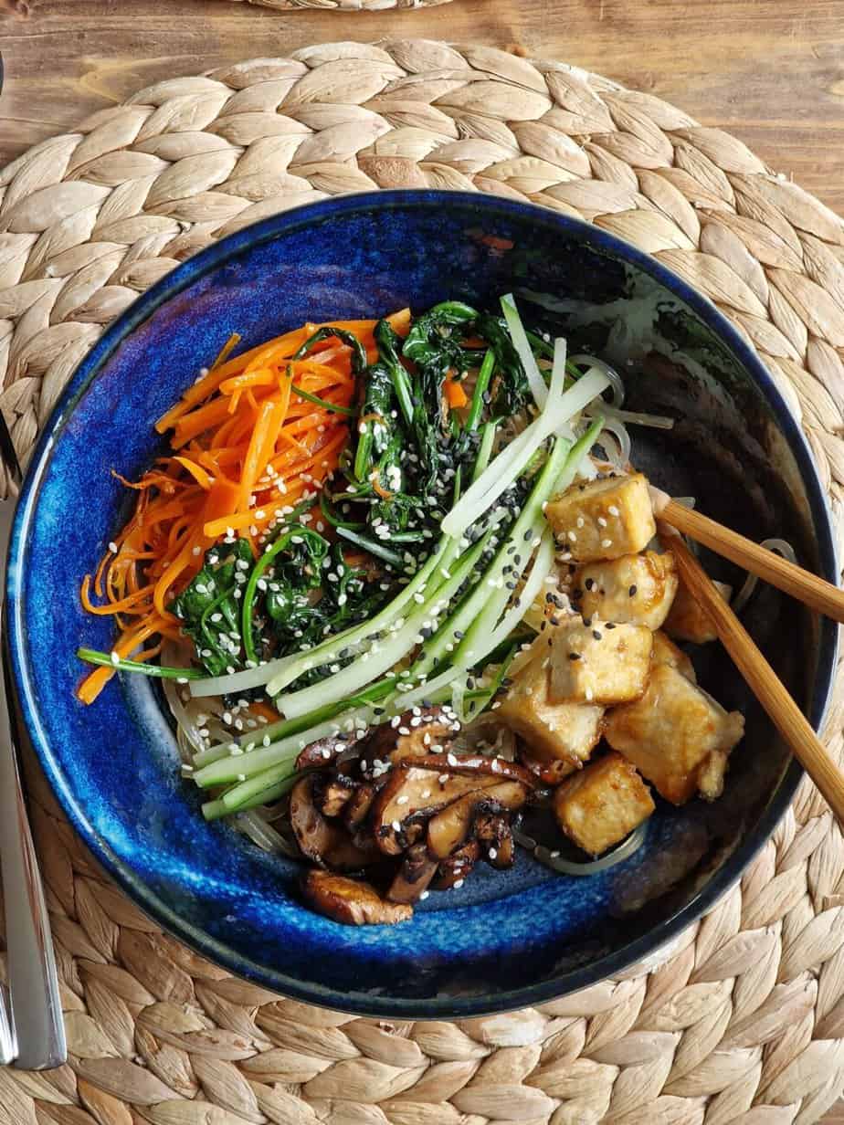 Koreansk nudelbowl – Japchae från Keemchi