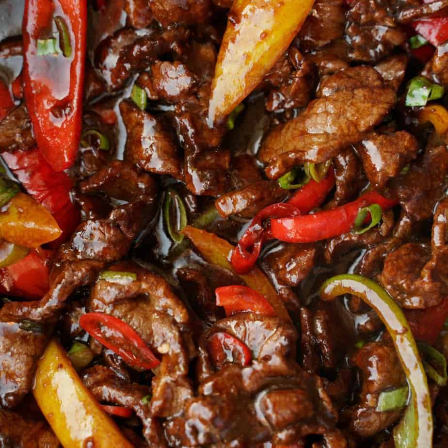 Sticky beef med paprika och ris