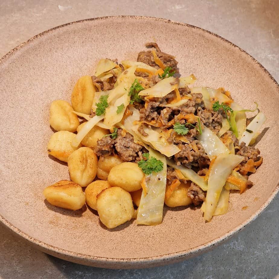 Gnocchi med färs och kål