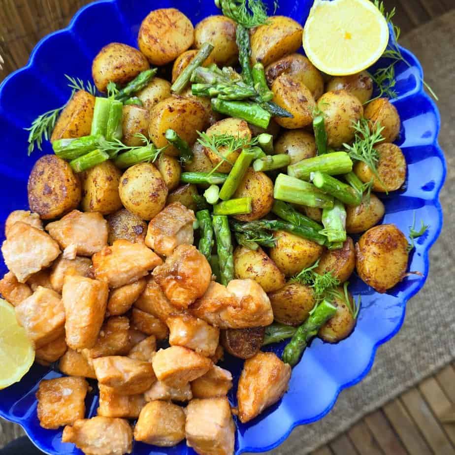 Lax med chilismörstekt potatis